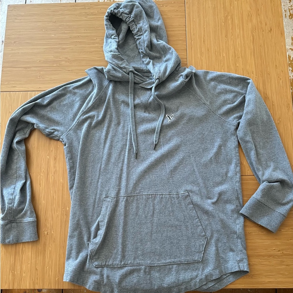 American Eagle hooded long sleeve men’s M